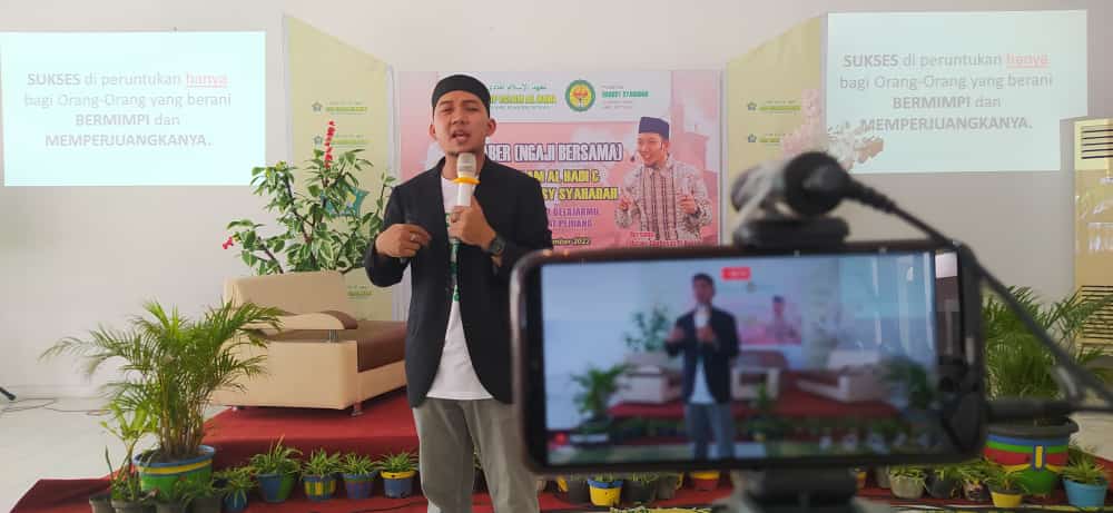 KAJIAN REMAJA: JADIKAN DIRIMU PEJUANG BUKAN PECUNDANG!