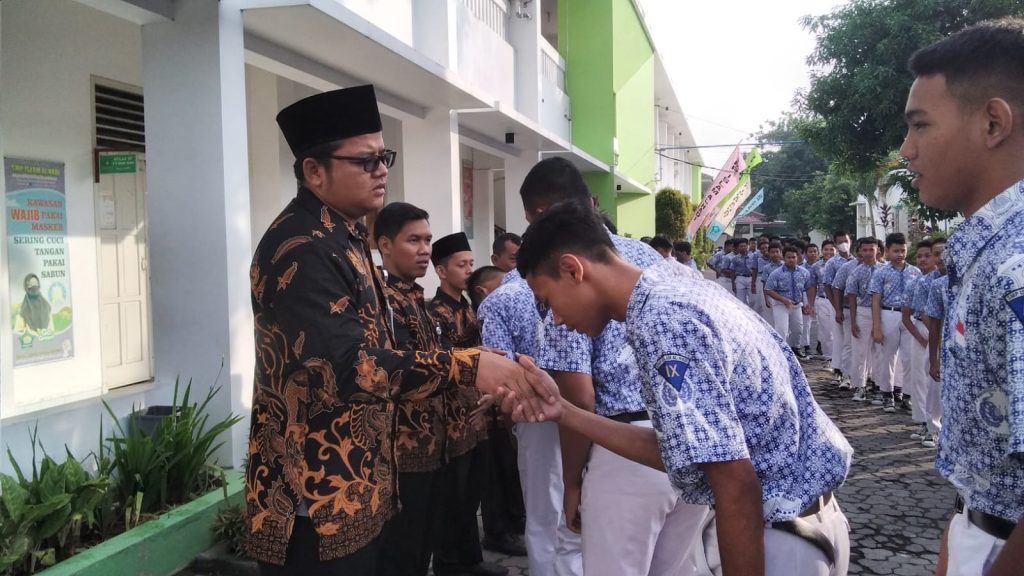 Masuk Pertama Setelah Libur Lebaran, SMP Islam Al Hadi Gelar Halal Bi Halal dan Panggung Kreasi