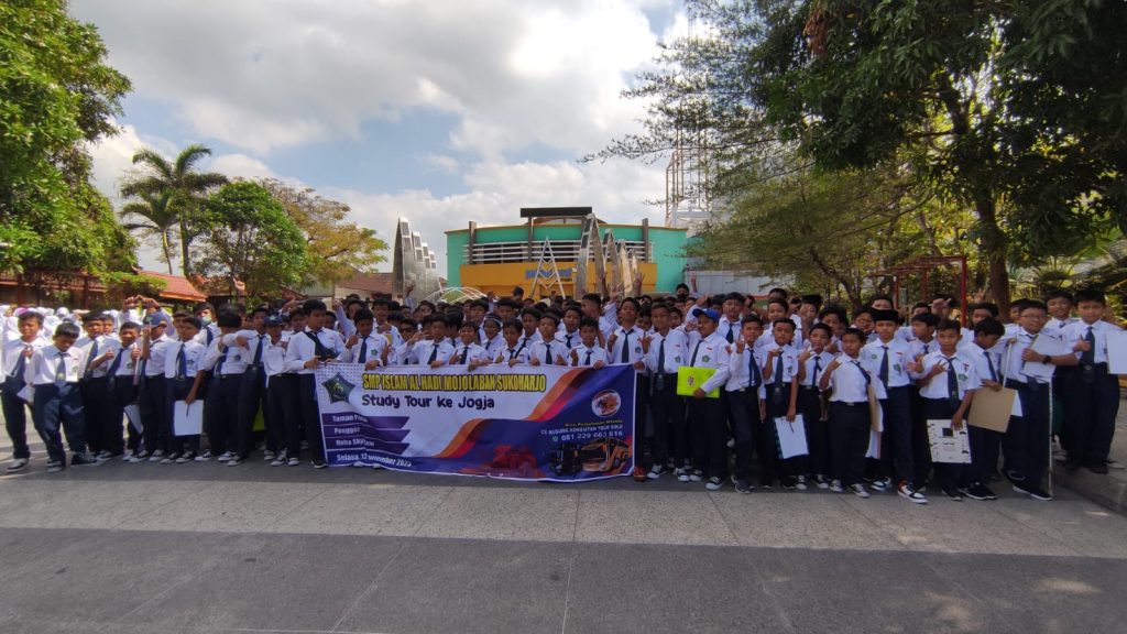Keseruan Study Tour ke Yogyakarta, Siswa Kelas VII SMP Islam Al Hadi