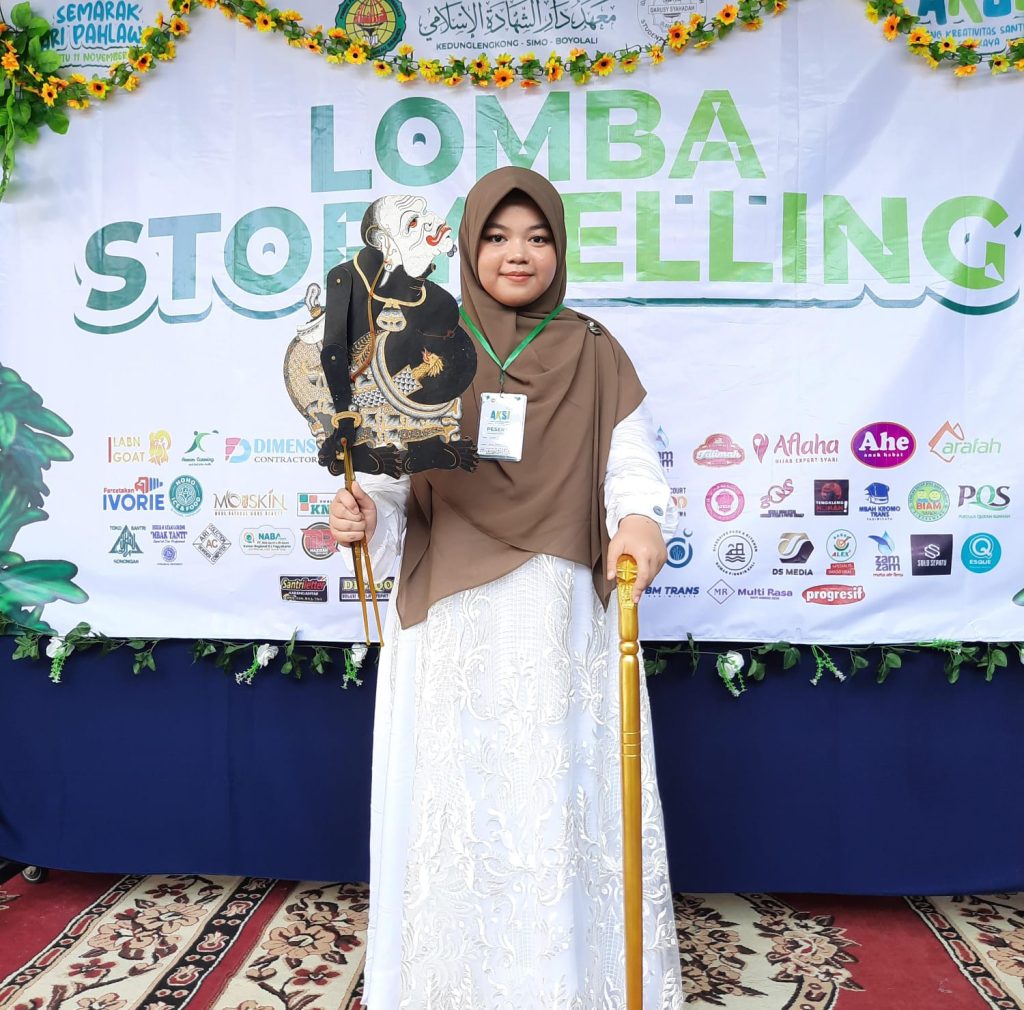 Lagi! Layana Kembali Mengamankan Juara Lomba Storytelling