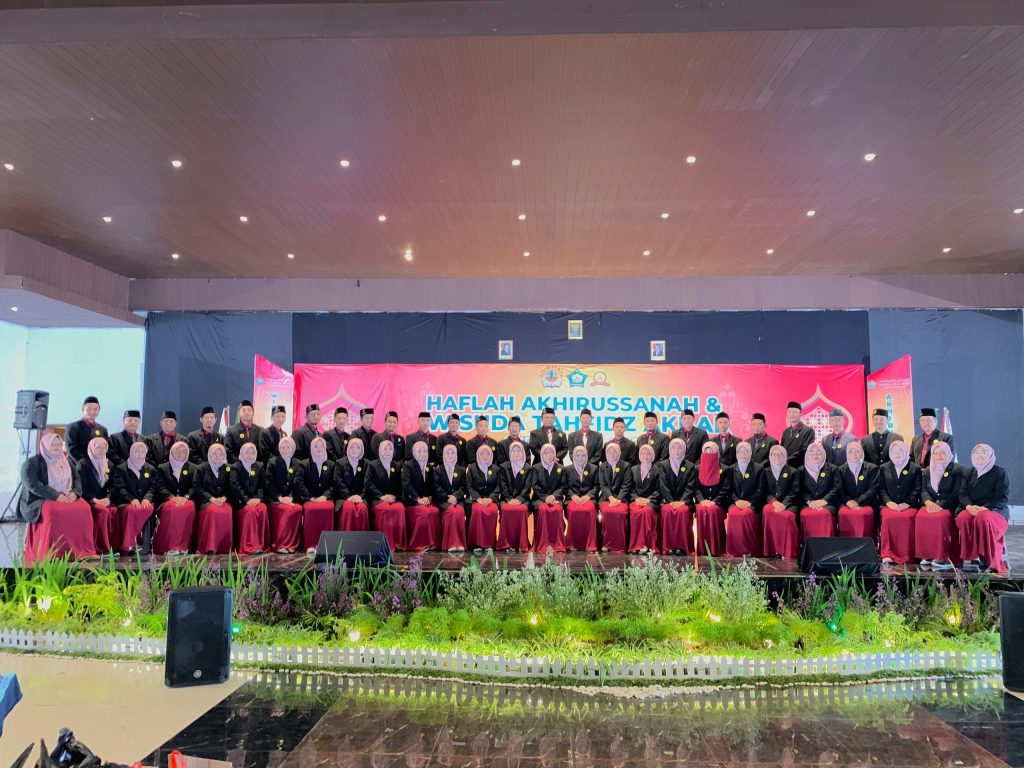 Haflah Akhirussanah & Wisuda Tahfidz Akbar SMP Islam Al-Hadi Tahun 2025