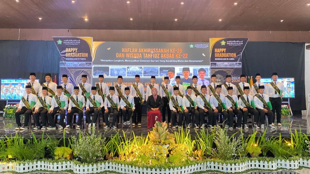 Haflah Akhirussanah ke-26 & Wisuda Tahfidz ke-22 SMP Islam Al Hadi